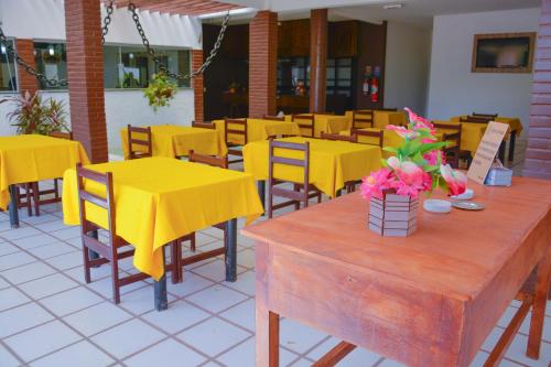 En restaurant eller et andet spisested på Hotel Terra do Sal