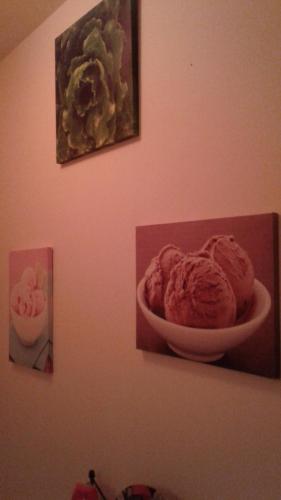 a bowl of ice cream on a wall at Le Faidherbe in Albert