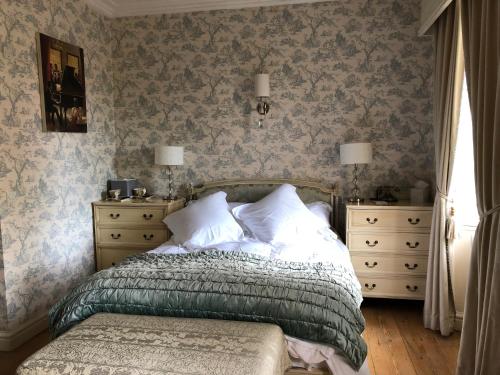 Hickman Hill Hotelにあるベッド