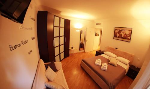 Postel nebo postele na pokoji v ubytování B&B Terrazza Baires - in the heart of Milan