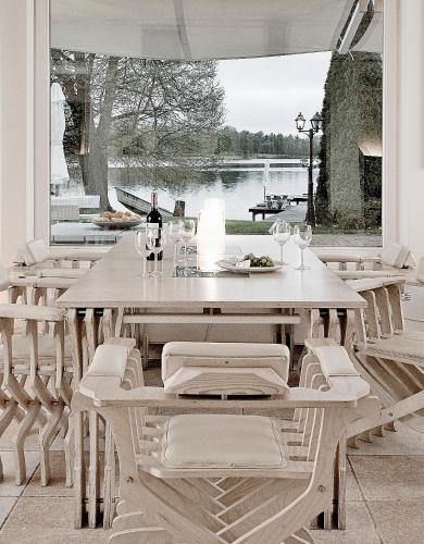 Výhled na řeku, která protéká v blízkosti hotelu