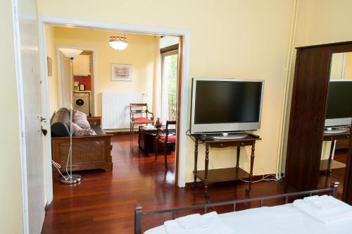 Stephany Apartment