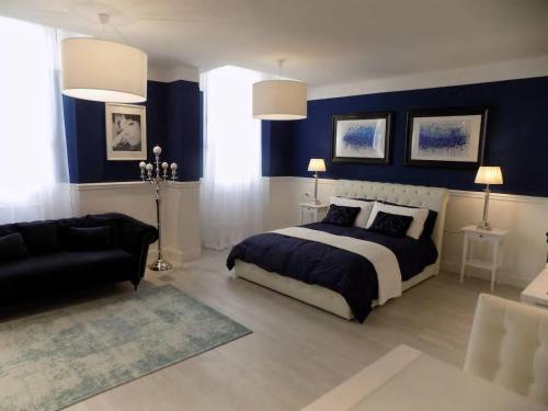 Gallery image of Hs4U The Blue Charm Suite apartment in Prato