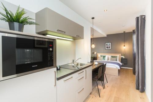 Room 4 & 5 Apartments