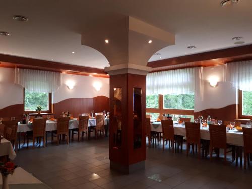 Restaurace v ubytování Hotel Rakov Skocjan