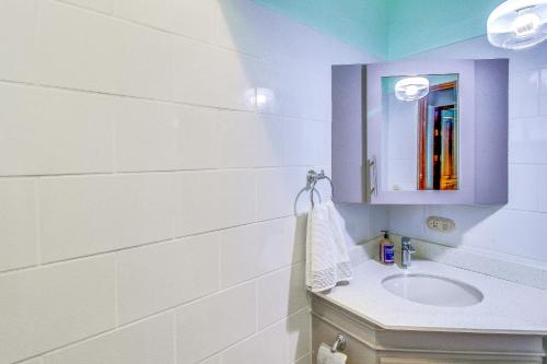 Kylpyhuone majoituspaikassa Aquamarine 4