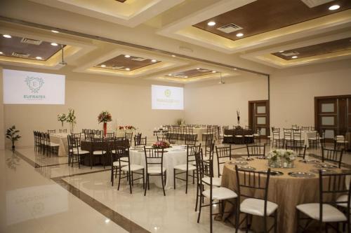 Εστιατόριο ή άλλο μέρος για φαγητό στο Hotel Paradise Inn
