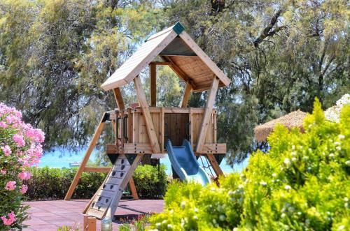 Gallery image of Porto Koundouros Beach and Villas in Koundouros