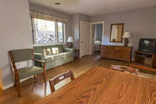 Μια τηλεόραση ή/και κέντρο ψυχαγωγίας στο Kenlake State Resort Park