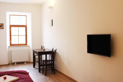 Μια τηλεόραση ή/και κέντρο ψυχαγωγίας στο Vila Viktorija
