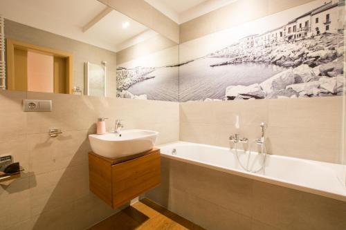 O baie la Good Time Apartments Koscielna 33
