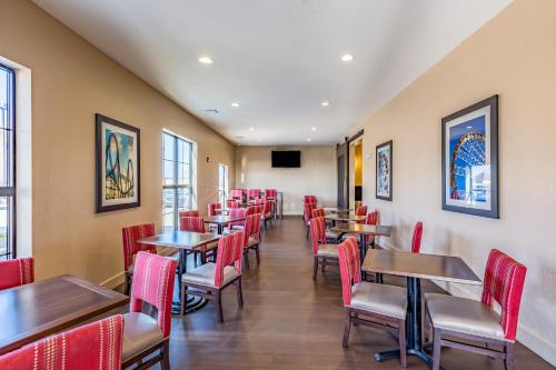 Χώρος καθιστικού στο Comfort Inn Altoona-Des Moines
