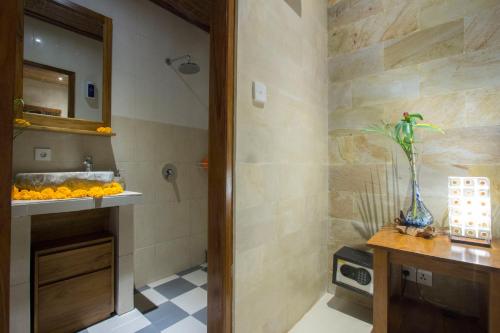 Koupelna v ubytování Pondok Prapen Guest House