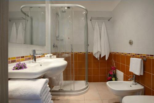 Bagno di Hotel Corte Rosada Affiliated by Melia