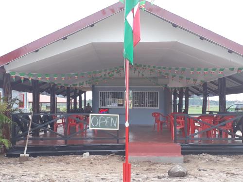 Gallery image of Rumanija's Airport Rooms in Zanderij