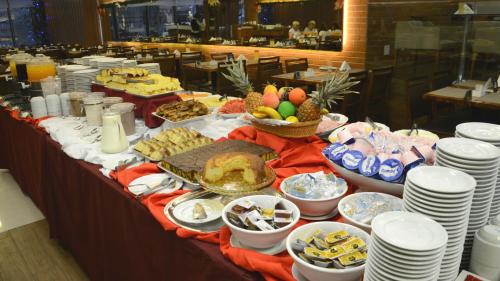 ホテルの敷地内または近くでの食事または食べ物
