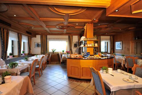 Afbeelding uit fotogalerij van Hotel Rochushof in Schenna