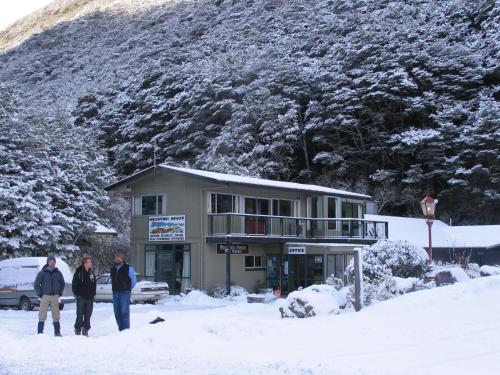 
Arthur's Pass YHA, The Mountain House during the winter
