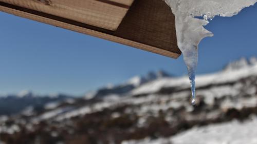 Les Chalets De Lozzi semasa musim sejuk