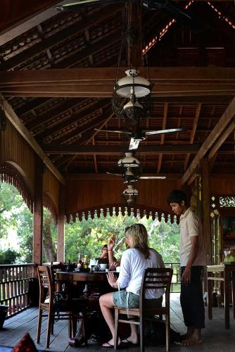 Gæster der bor på Soriyabori Resort