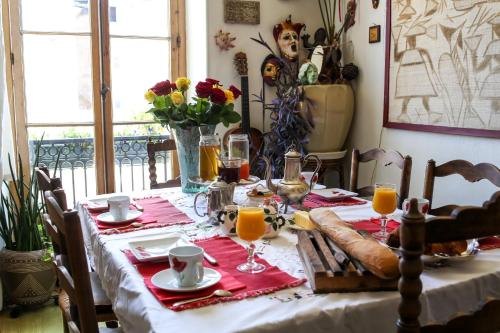 Un restaurante o sitio para comer en Hotel Wilson