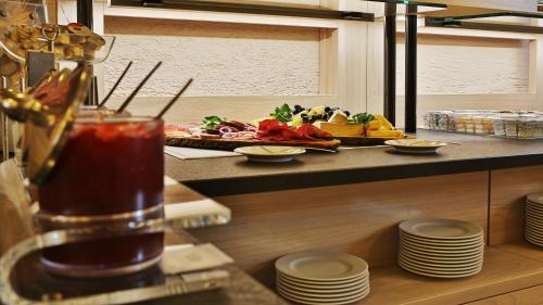 Jídlo v hotelu nebo okolí