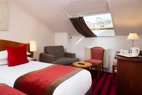 Легло или легла в стая в Europe Hotel Paris Eiffel
