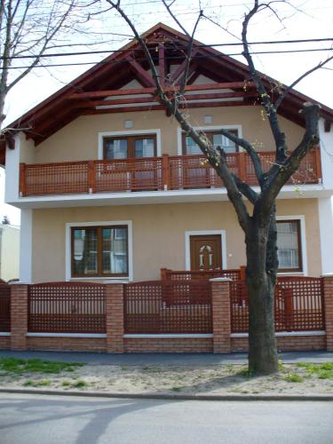 Rózsakert Apartmanház
