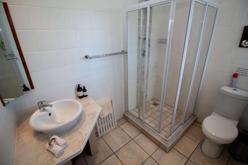 Kylpyhuone majoituspaikassa Haus Giotto