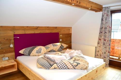 Postel nebo postele na pokoji v ubytování Chalet Hoamat