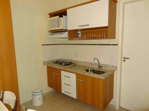 Кухня або міні-кухня у Serra Park Flat 420