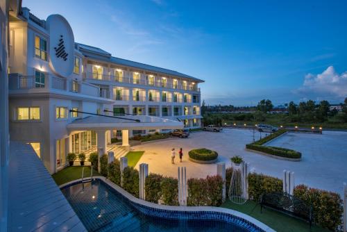 a rendering of a hotel with a courtyard at Chada@Nakhon in Nakhon Si Thammarat