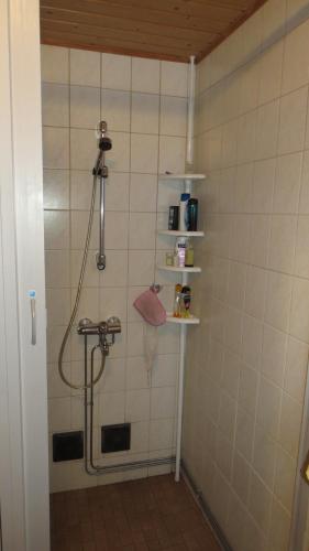 Kylpyhuone majoituspaikassa Mannimaatila Uni Lux