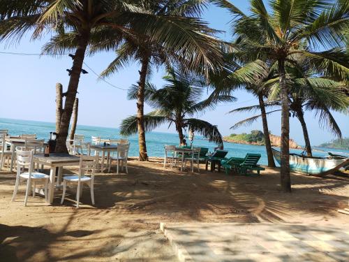 Gallery image of Dolphin Cottage Mirissa in Mirissa