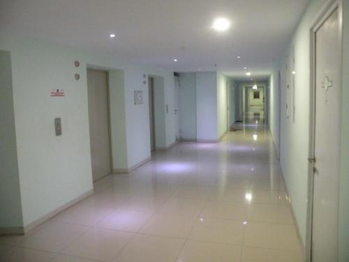 Imagem da galeria de Apartment Green Pramuka ~ OCR em Jacarta