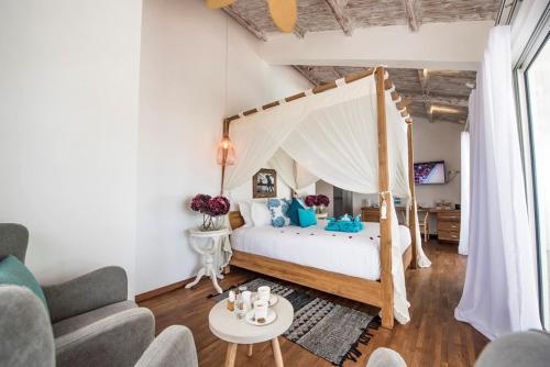 Seapoint Boutique Hotel — Photo of the whole room