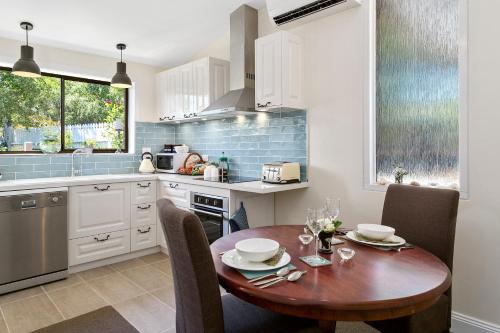 A kitchen or kitchenette at Birch Lane