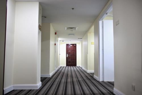 カンガーにあるThe Putra Regency Hotelのギャラリーの写真