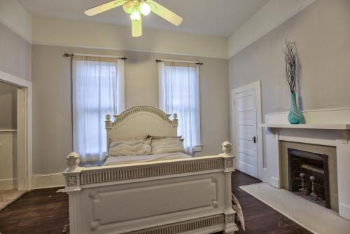 Fotografie z fotogalerie ubytování Classic/Modern Downtown Home v destinaci Valdosta
