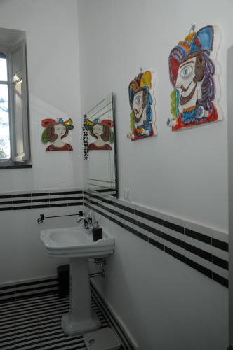 Bilik mandi di B&B Villa Gualterio