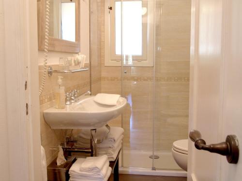 Bilik mandi di Villanova - Nature & Wellness