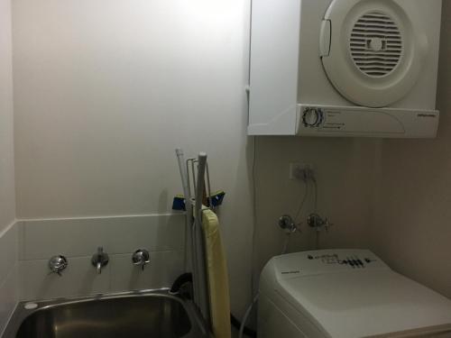 Un baño de Geographe Bay Apartment