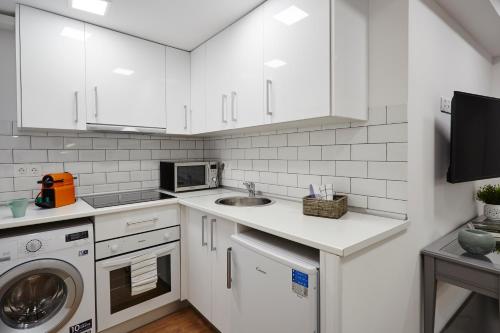 LEEWAYS APARTMENT in SAN LORENZO