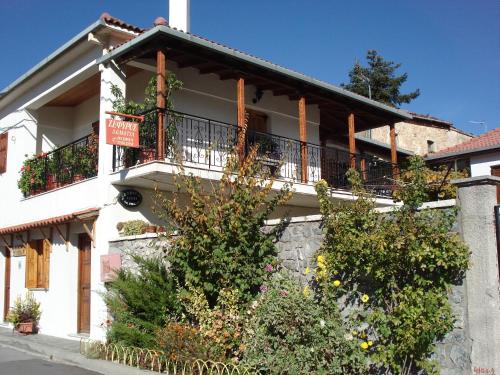 The building in which a vendégházakat is located