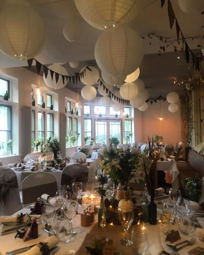 Simonstone Hall Hotelにあるレストランまたは飲食店