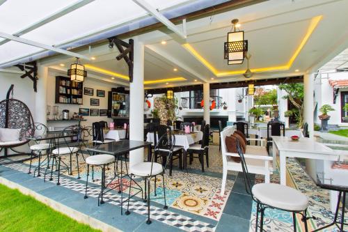 Restaurace v ubytování Riverside Impression Villa