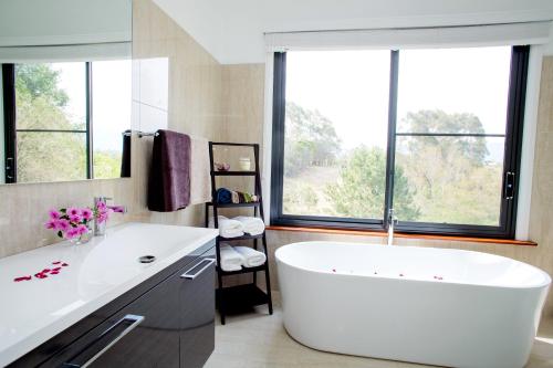 Kúpeľňa v ubytovaní Lilypad Luxury Cabins