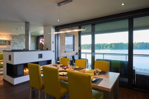Permandangan sungai dekat dengan apartmen