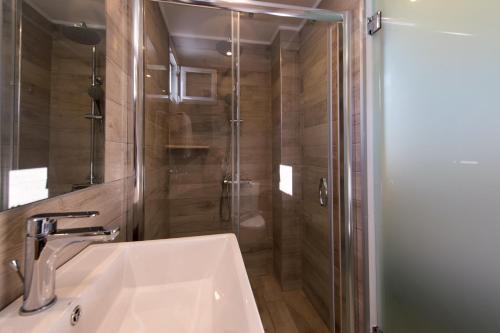 
A bathroom at Lindian Jewel Hotel and Villas
