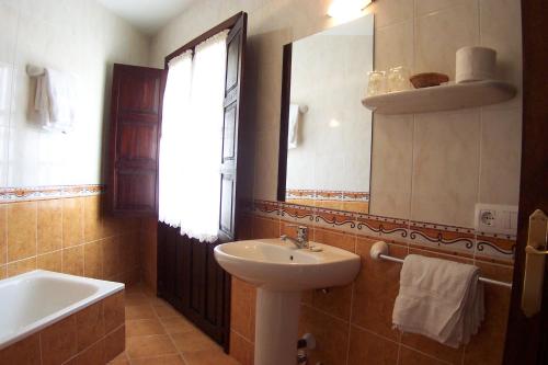 Gallery image of Hotel Los &Aacute;ngeles in Arenas de Cabrales